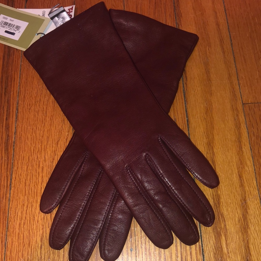 Fownes cashmere lined leather gloves NWT